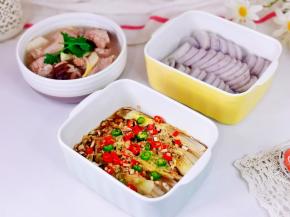 今日晚餐，彩椒蒸娃娃菜，蒸芋头，春笋鸭汤。