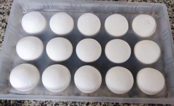 准备一盒全家都喜欢吃的黑芝麻汤圆