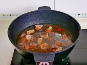 再加入400毫升的纯净水。