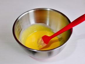 打至均匀，放旁边备用。