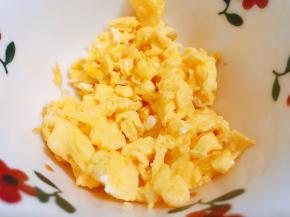 炒成蛋碎后盛出