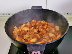 大火收汁，无需收干，留点汤汁更好吃。