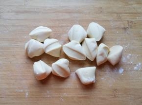 分成小剂子。 
