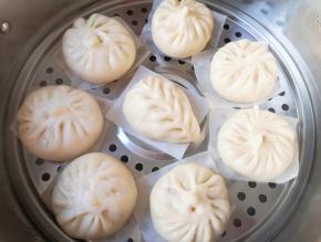 焖5分钟左右再打开锅盖。 