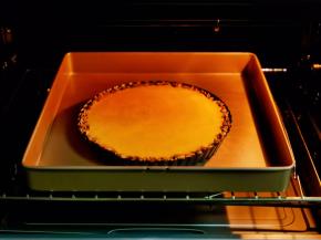 入烤箱175度烤25分钟。