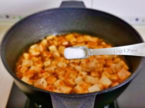 按个人口味加入盐。