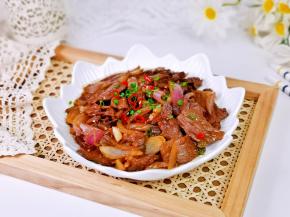 简单快手家常小炒。