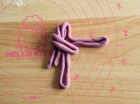 左端折到右边靠下，