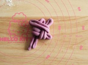 右端往左上方折，