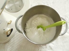 蛋白最后是细腻带光泽的。