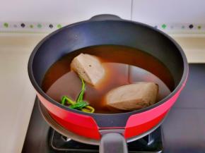 大火烧开，转小火煮熟，大约煮了25分钟。