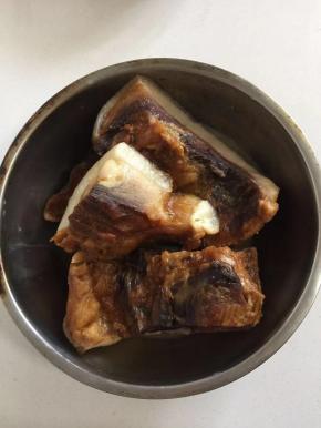 腊肉提前煮熟备用！
