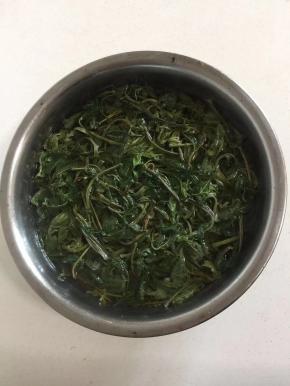 干香椿提前用温水浸泡半天！