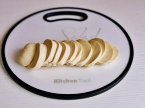 素鸡洗净后切片。