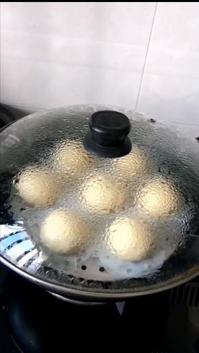 放锅里静置20分钟