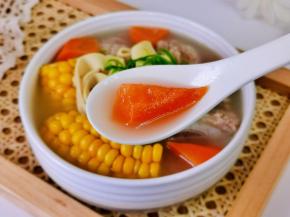 春天适当多吃一些胡萝卜呦～