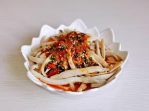 淋上料汁，拌均匀就好啦！