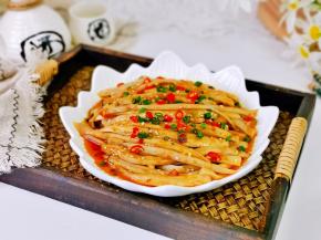 简单快手凉拌菜。