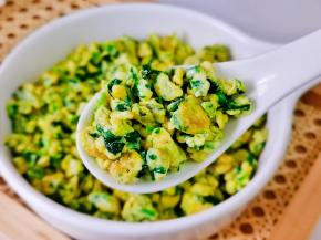 一口一勺太好吃了！