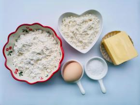 准备好所有食材。