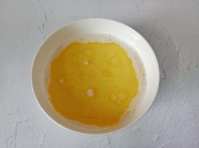 加入玉米油。