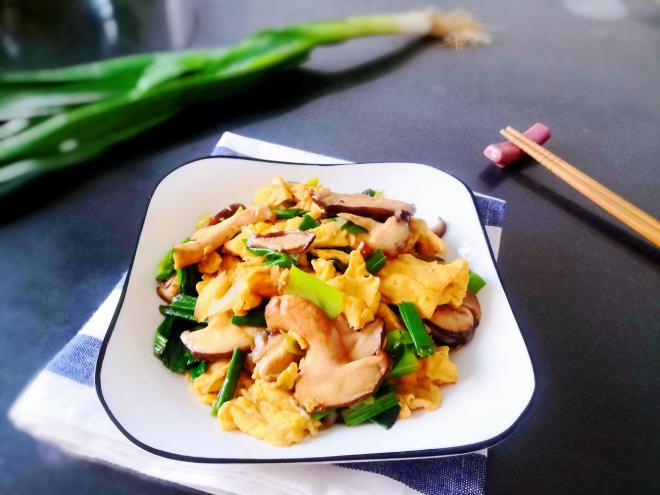 香菇炒鸡蛋