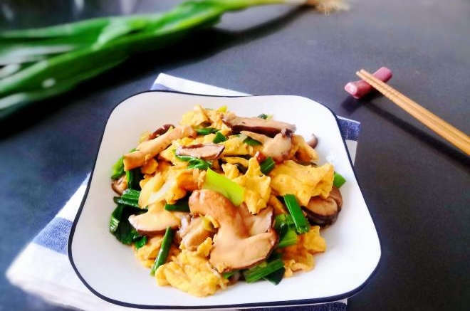 香菇炒鸡蛋