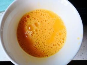 加适量盐打散