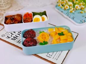 今日的办公室便当，回锅肉，蛋，荷兰豆，核桃，花生，芒果紫米西米捞。