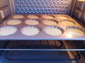 送入预热好的烤箱。 