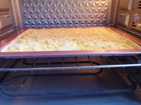 送入预热好的烤箱，上下管190度烤18分钟。 