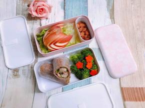 健康又低脂的黑麦鸡腿卷饼便当完成