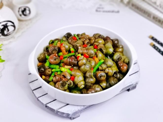 辣酱蒜苔爆螺狮