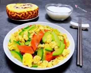 牛奶是每天必须要摄入的营养哦