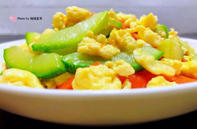 西葫芦炒鸡蛋