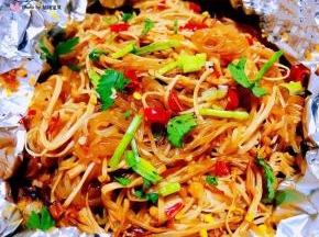 最后撒上红辣椒瞬间颜值爆棚