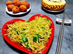 搭配虎皮红豆卷和小肉球一起吃超级棒
