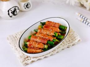 好吃又营养的秋葵培根卷。