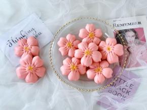 发酵至1.5倍大，轻压表面缓慢回弹即发酵好了。用蒸箱蒸15分钟。如果用蒸锅，大火烧开水，上锅中火蒸15分钟，关火后焖5分钟再揭盖。