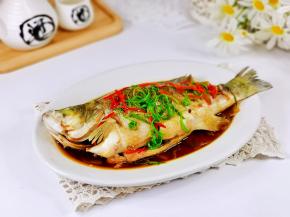 营养丰富的鲈鱼。