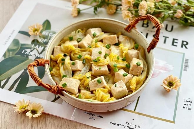 白菜炖豆腐，低脂、美味又健康
