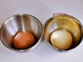 揉圆分别放入器具中。