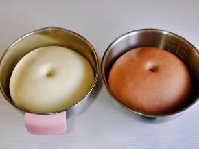发酵至原来的1.5备大，手指摁一下不回缩即可。