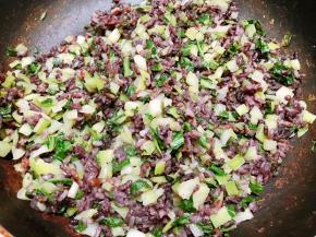 翻炒均匀后出锅