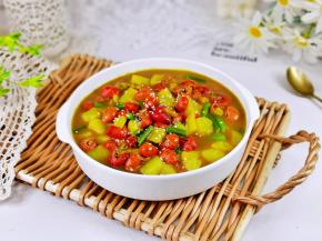 盛出装盘撒上熟白芝麻。