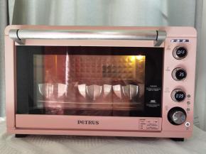 12、全部操作完成，放置在烤架上，加一碗温水增加湿度，烤箱发酵档，35-36度发酵40分钟左右。发酵至2倍大。