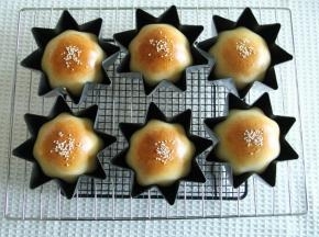 15、烤完取出，脱模冷凉。