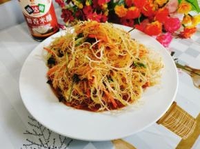 酸辣脆爽的凉拌龙须菜就做好了，开吃！