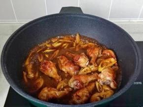 加适量的开水炖煮8-10分钟即可。