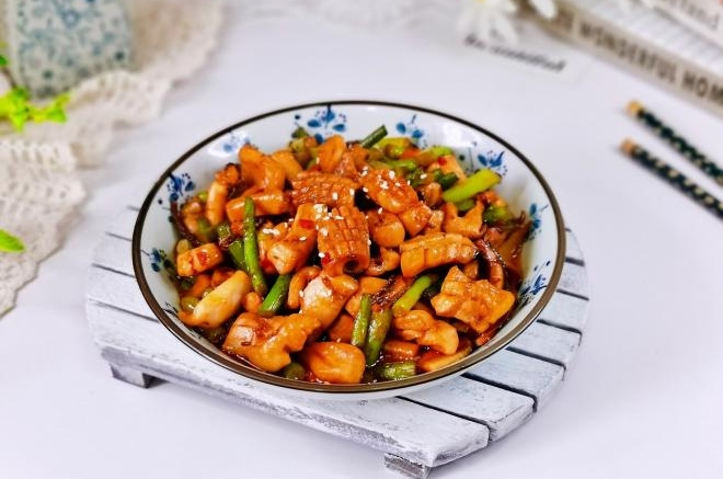 香辣鱿鱼炒蒜苔